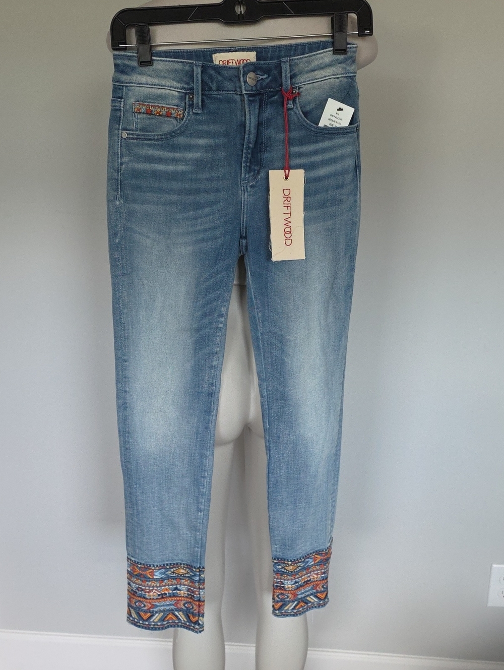 Driftwood Colette embroidered trim cropped jeans-24